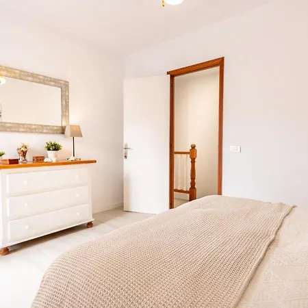 Altemar 2a004 * Playa de las Américas