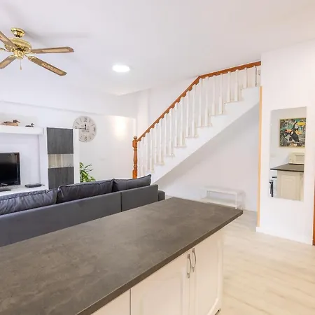 Altemar 2a004 * Playa de las Américas